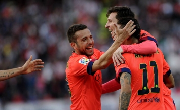 Will Barcelona return to wins at La Liga when they met Valencia on Saturday?