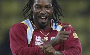 Chris Gayle - 77 off 44 mere balls