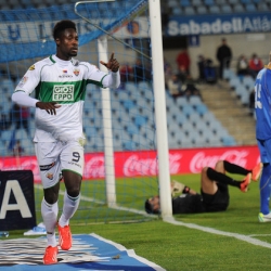 Boakye celebration after scoring Elche's goal at Coliseum Alfonso Pérez