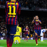 Alexis celebrates his team's winning goal against RCD Espanyol at Camp Nou