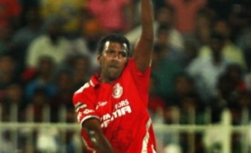 Lakshmipathy Balaji - Bowling at his best