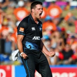 Mitchell McClenaghan - Superb express bowling vs. Sri Lanka