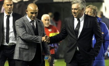 Paco Jemez and Carlo Ancelotti at Campo de Fútbol de Vallecas last November