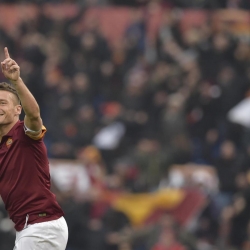Will Totti catapult his team to victory at Palermo?