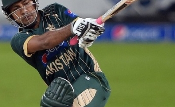 Sarfraz Ahmed - A spicy unbeaten knock of 76