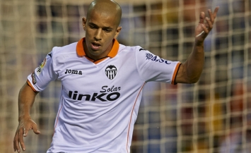 Feghouli celebrating Valencia's goal against Valladolid at Mestalla last November