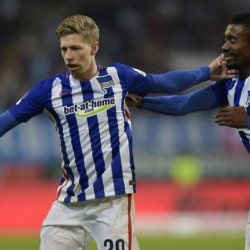 Hertha Berlins Mitchell Weiser and Salomon Kalou