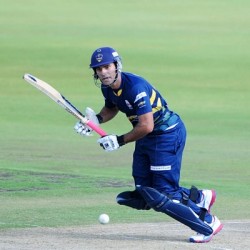 Reeza Hendricks 72 off 56 for Knights